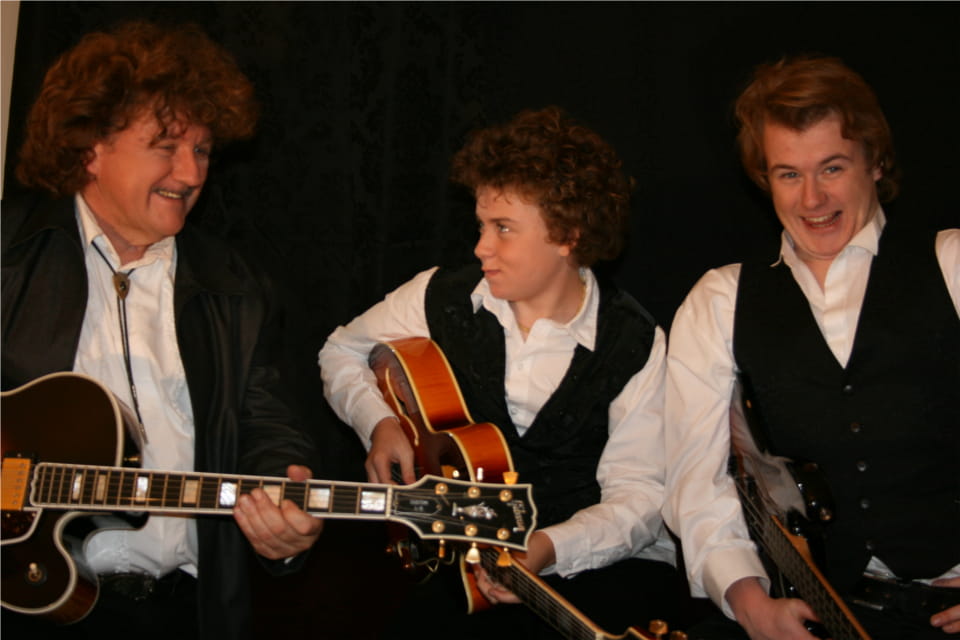 Hoofdfoto van Swinging Guitars