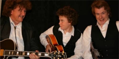 Swinging Guitars