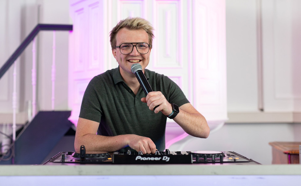 Hoofdfoto van DJ Nicky