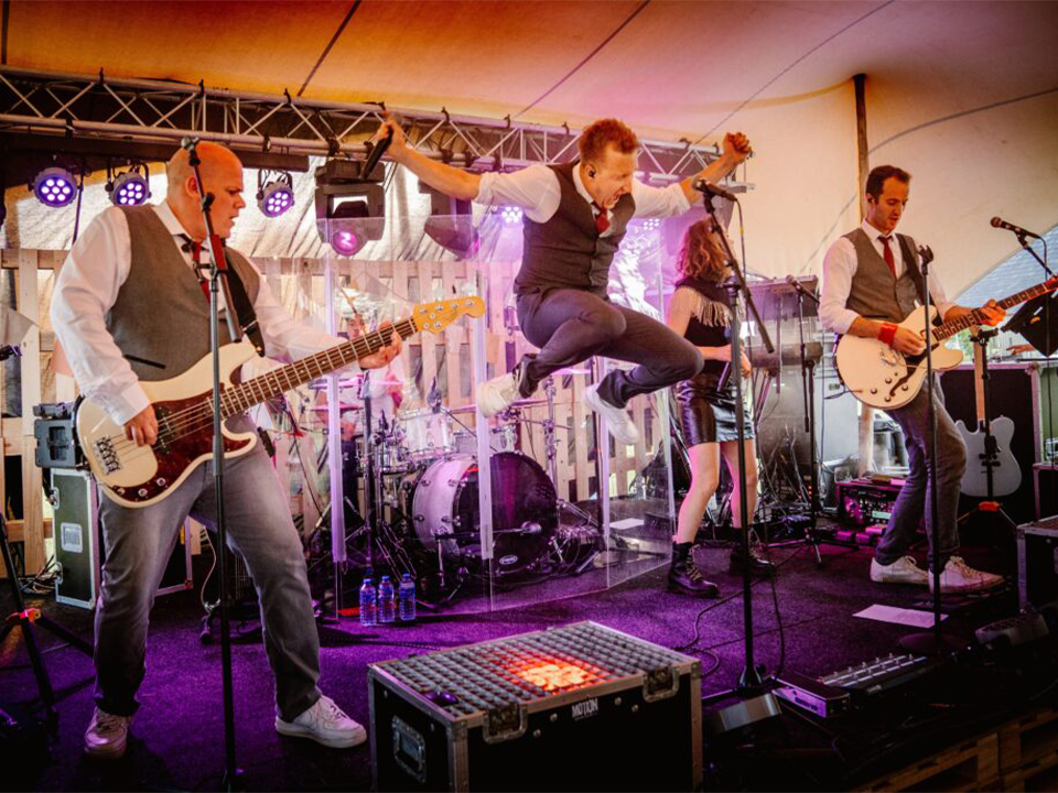 Foto 2 van Motion Coverband
