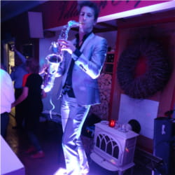 Foto 1 van Saxy White