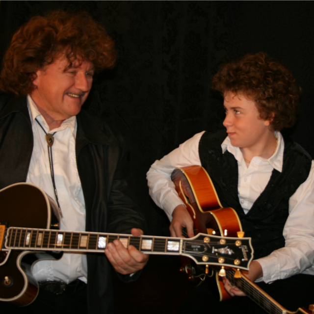 Foto 6 van Swinging Guitars
