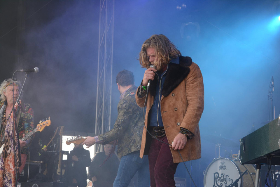 Hoofdfoto van The Revolution